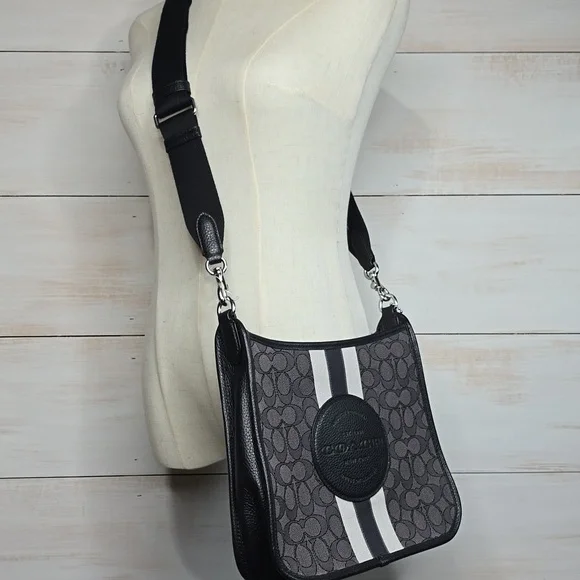 Coach CA195 Dempsey File Bag Signature Jacquard With Stripe And Coach Patch - Picture 2 of 7